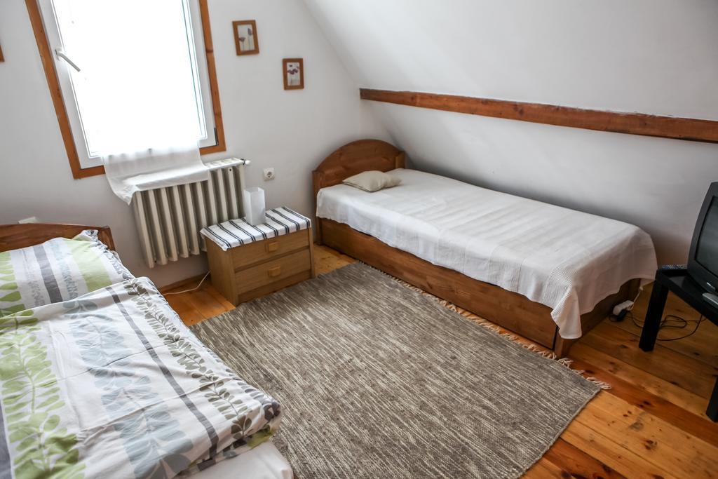 Myrtus Pince Es Vendeghaz Hotel Tarcal Room photo