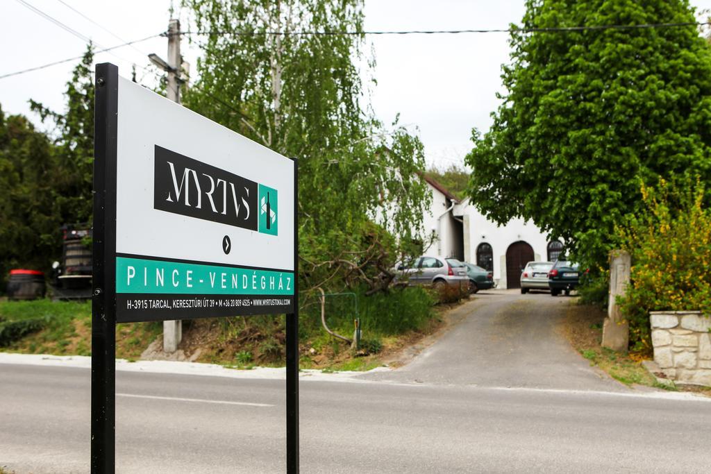 Myrtus Pince Es Vendeghaz Hotel Tarcal Exterior photo