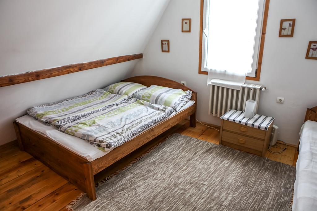 Myrtus Pince Es Vendeghaz Hotel Tarcal Room photo